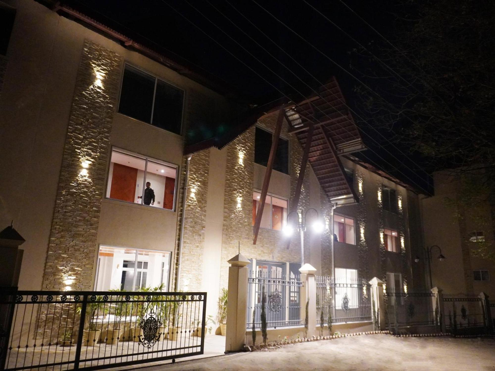 Astra Resort And Caffe Kasauli Exterior photo