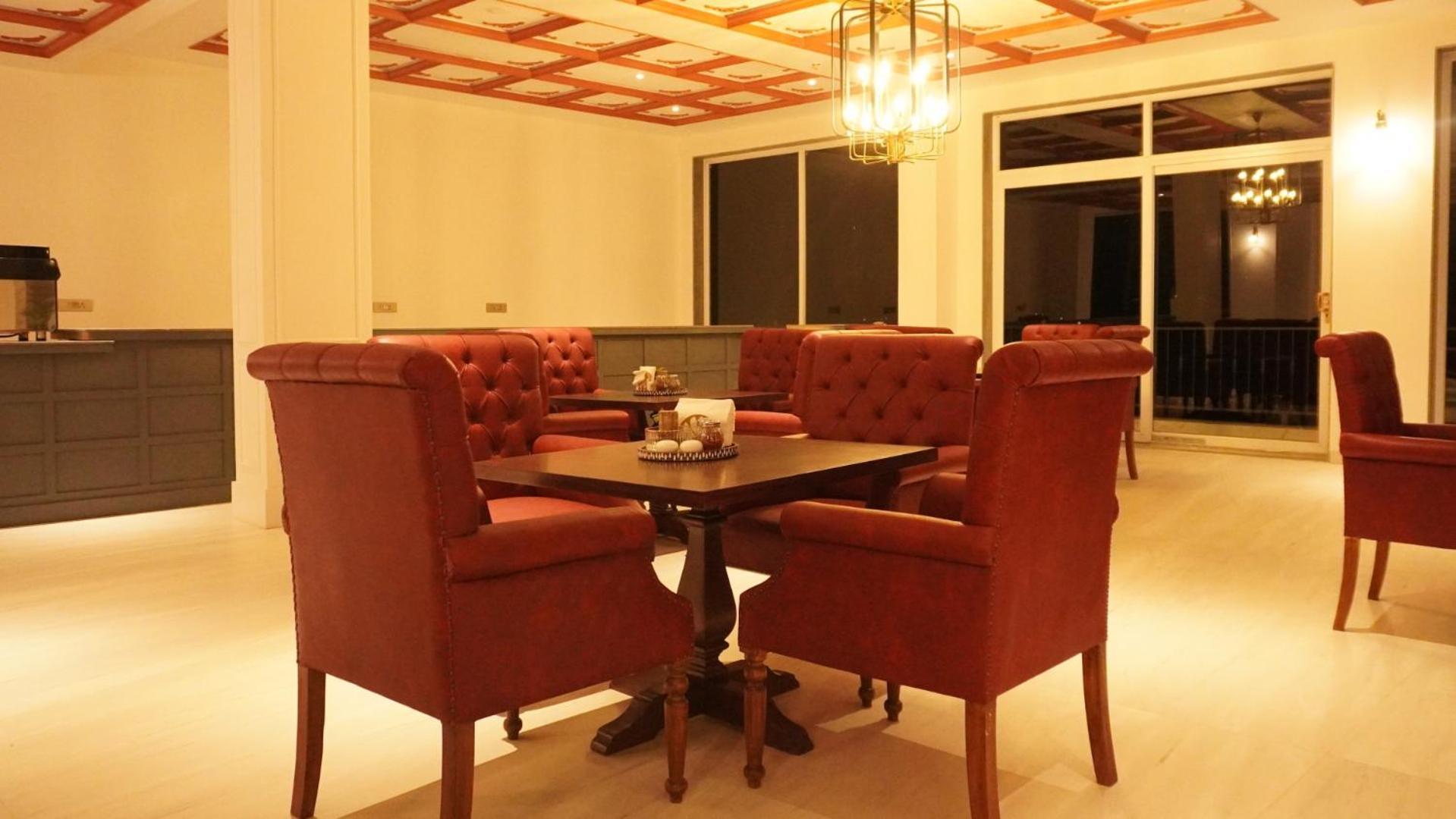 Astra Resort And Caffe Kasauli Exterior photo