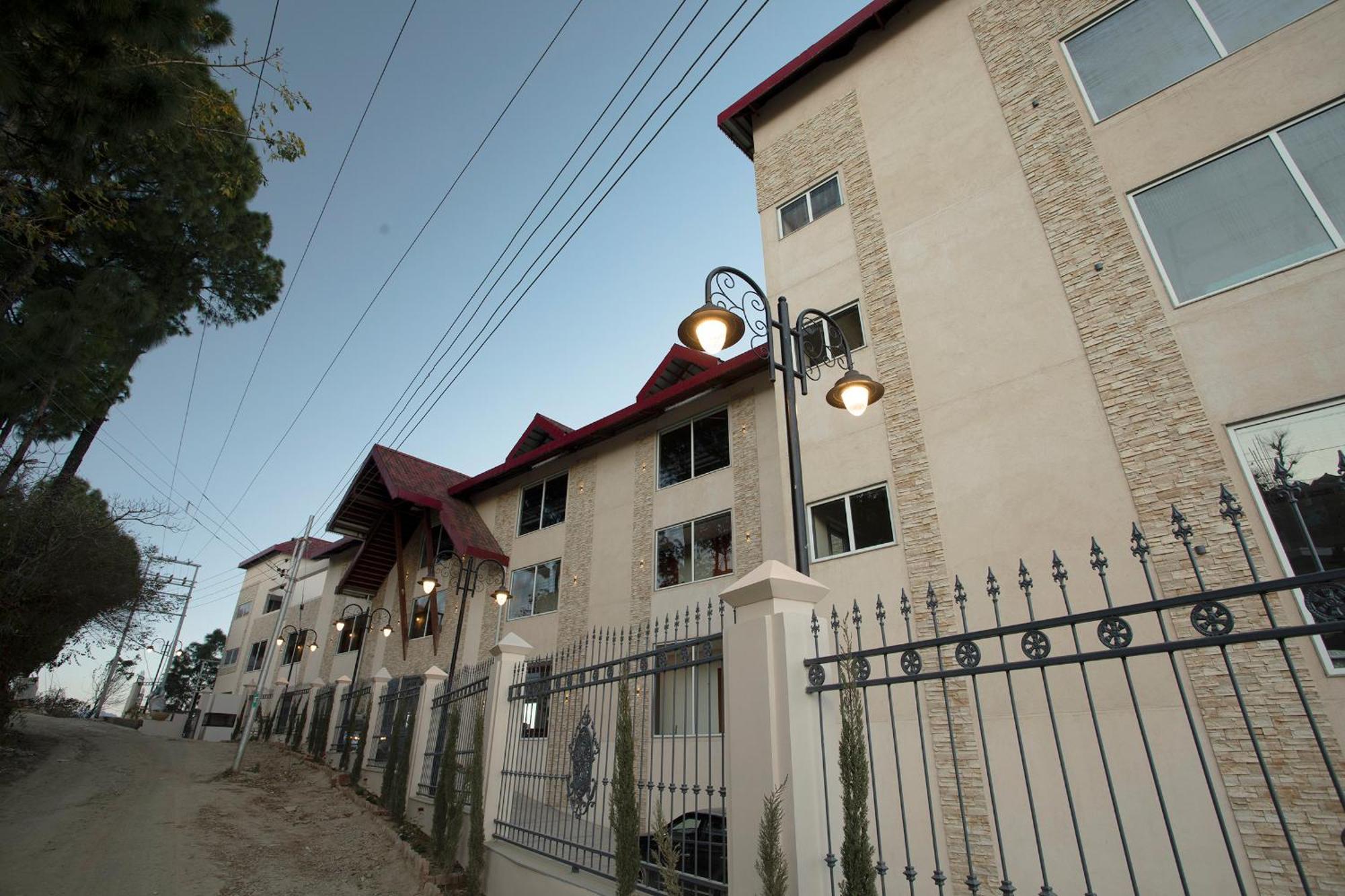 Astra Resort And Caffe Kasauli Exterior photo