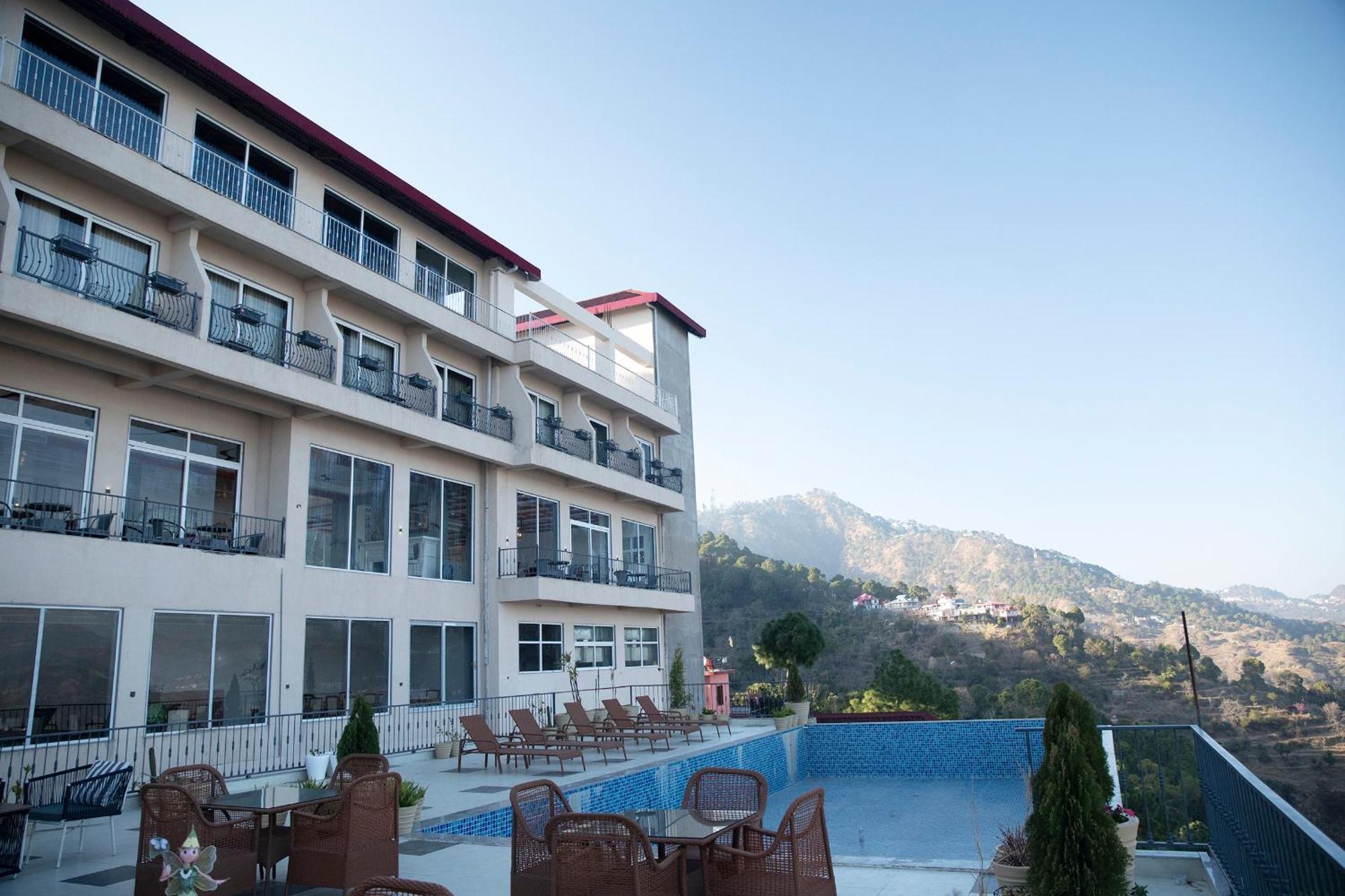 Astra Resort And Caffe Kasauli Exterior photo